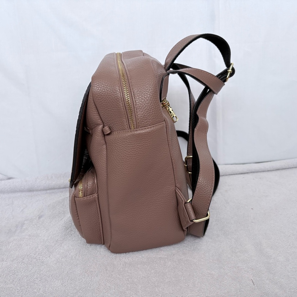 Steve Madden Faux Leather Mauve Backpack & Gold Accents Casual Women's Bag Sz M - Picture 4 of 15